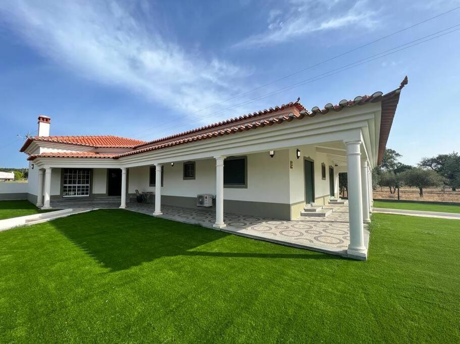 Holiday home Monte Na Barragem De Com Piscina *